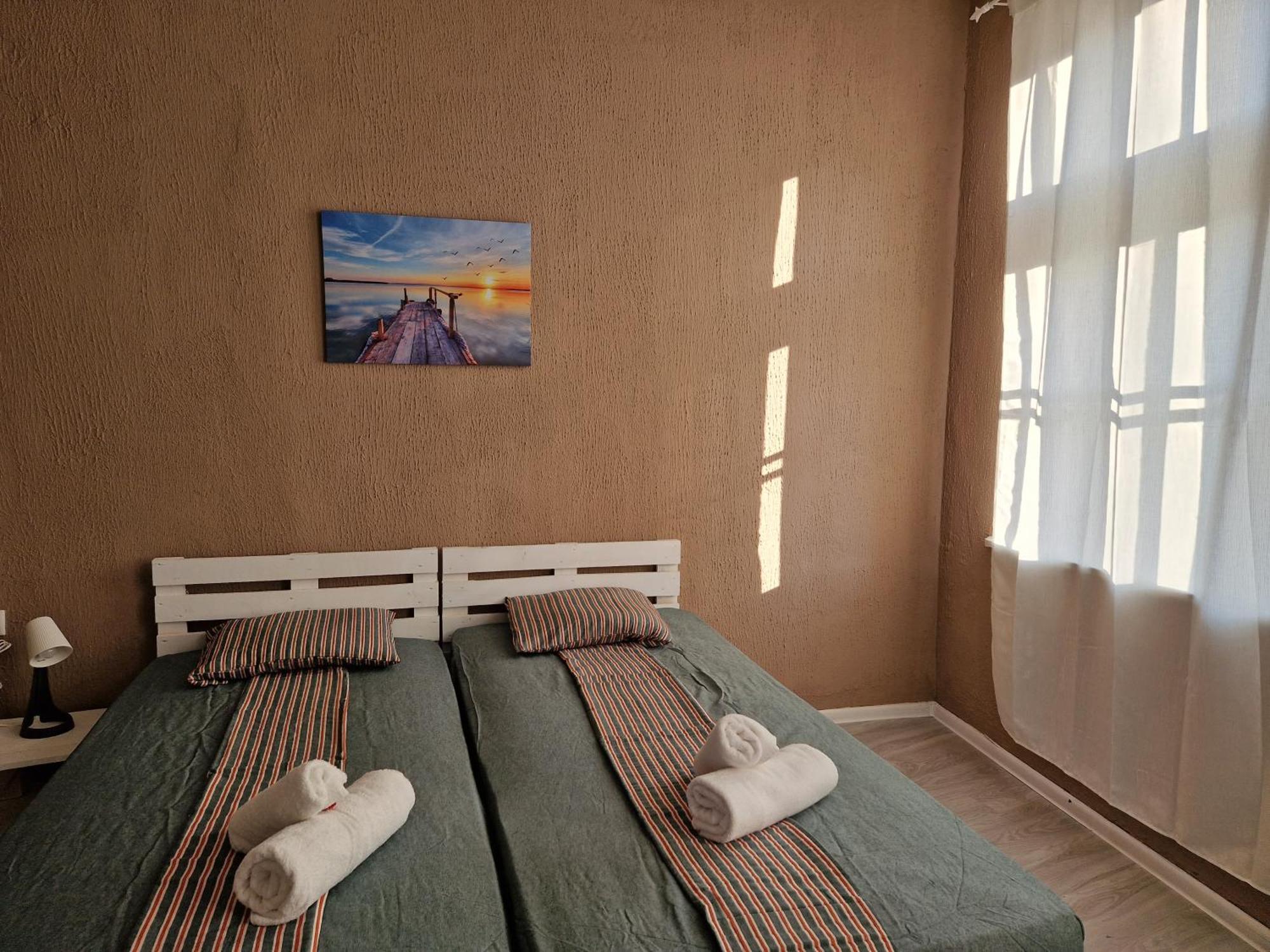 Lambo'S Corner Varna - Guest Rooms Bagian luar foto