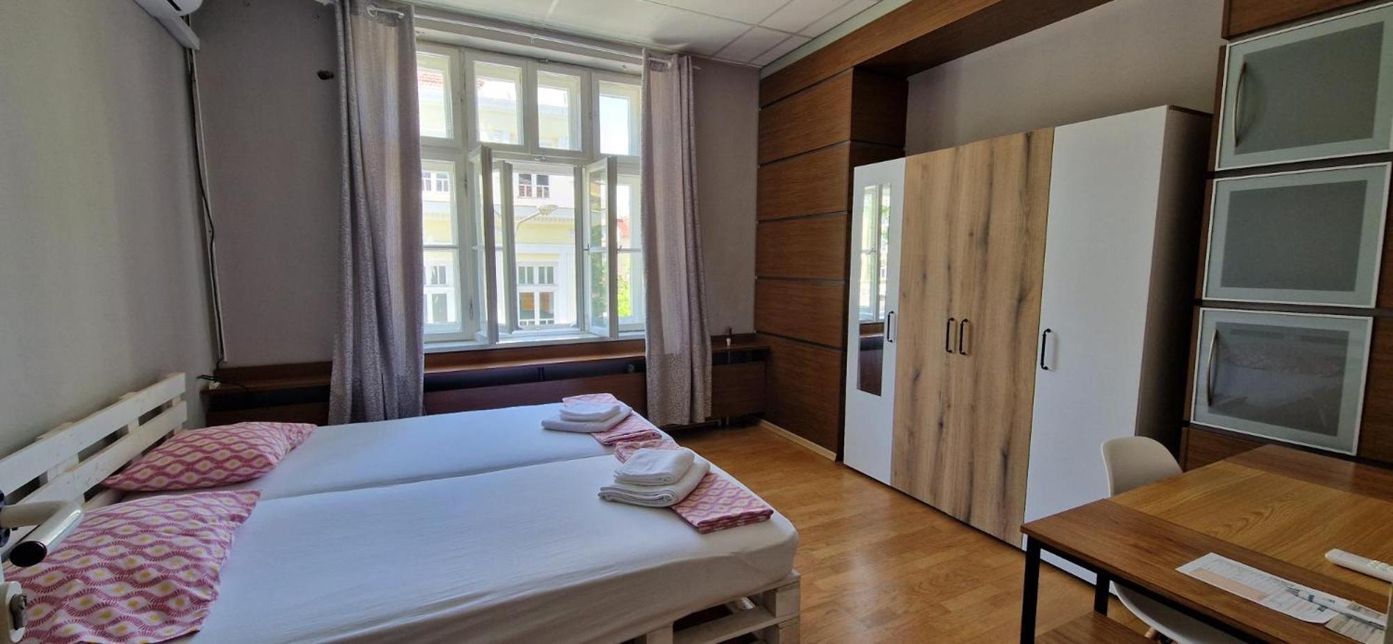Lambo'S Corner Varna - Guest Rooms Bagian luar foto